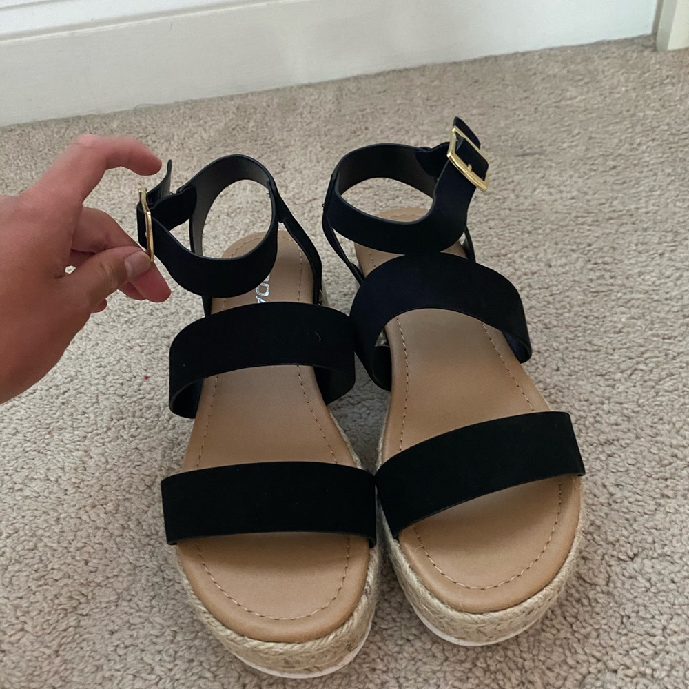 Black espadrilles - Picture 2 of 2